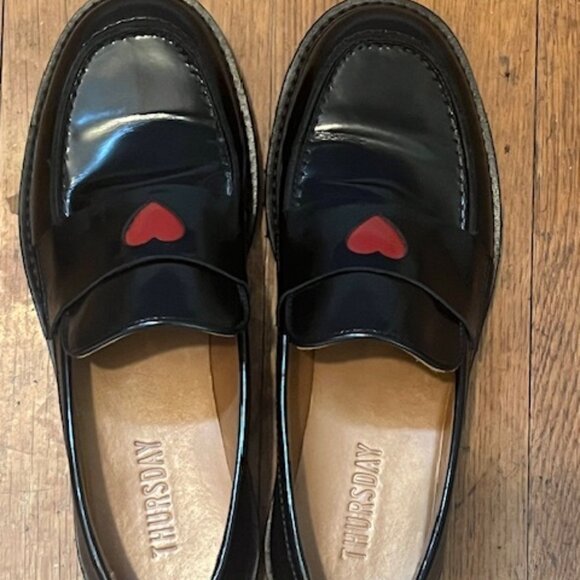Love Thursday Boot Company Black Loafers Red Heart Women's 8 ❤️ - Picture 4 of 8
